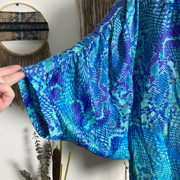 Jennifer Lopez purple blue boho snake print dolman sleeve hi low top size large - Picture 3 of 13